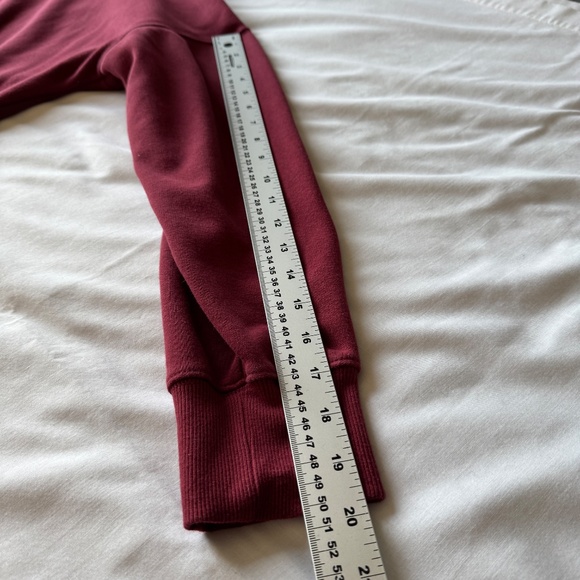 Kirkland Signature Womens Cozy Long Sleeve Sweatshirt Burgundy Sz Large Pockets - Picture 9 of 13